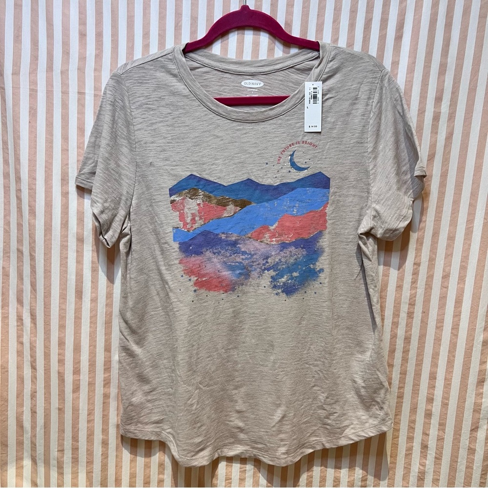 NWT Old Navy Women’s Graphic T-Shirt Large